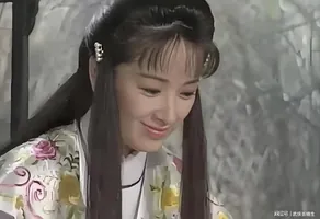 飞狐外传中，唯一不爱胡斐的女子，长得妩媚多姿，却嫁给个反派