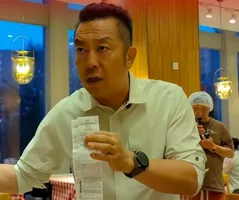 捡了芝麻丢了西瓜!为西贝发声的于东来,又被贾国龙打“肿”了脸