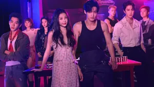 《双轨》上线20天跻身年榜前十,拆解爱奇艺国际版的出海爆款打法