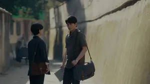 《小城大事》杜涛为何宁愿抛弃恋爱13年的李秋萍，也要背刺月海