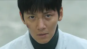 池昌旭挑战美强惨男主,反派登场后开展绝地反击