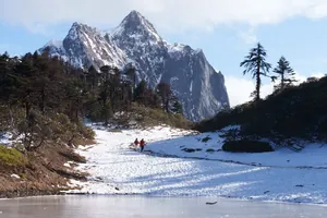 可隆以&ldquo;重装&rdquo;支持山林巡护并发布纪录片《循杉之道&middot;出发》