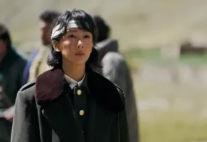 飙升热榜第一！胡歌、杨紫《生命树》一开播，就是央视大爆款