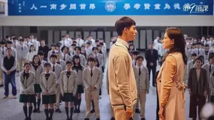 豆瓣评分7.2，都市悬疑禁忌恋，18岁的男主疯狂爱上33岁的女主