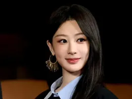 梅婷杨紫互喊&ldquo;妈妈宝宝&rdquo;，剧里母女情更上头！梅婷骑马帅呆了