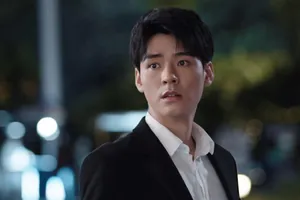 飙升榜第1，龚俊孙怡首演苦命鸳鸯，我感慨：悬疑剧也能歌颂爱情