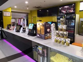 节假日消费观察｜春节档预售近2亿元，《飞驰人生3》领跑