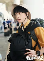 《我的妈妈是校花》开播：邓恩熙、蒋龙一出手，就是喜剧片天花板