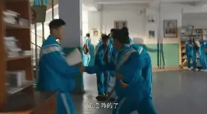 央视《岁月有情时》开播！看完4集，我说：这是年代剧该有的样子