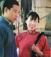 《骆驼祥子》：虎妞带着500块大洋嫁人，为何因没钱就医而惨死？