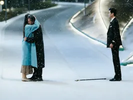 一部微短剧照见工业强国梦，《重生之奶奶出海造梦》用温情叙事传递中国力量