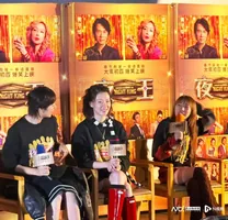 《夜王》主创空降广州二轮路演，王丹妮、廖子妤现场共舞